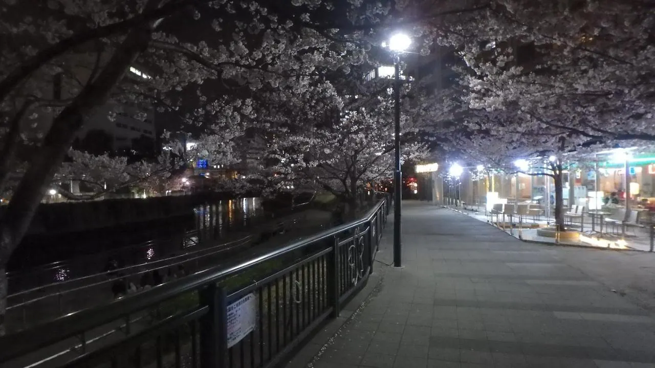Ryokan Sansuiso Tokio 2*,  Japón
