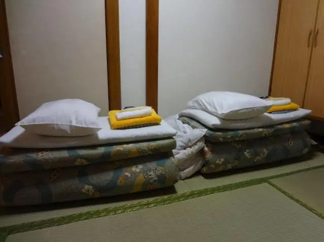Ryokan Sansuiso Tokio 2*,