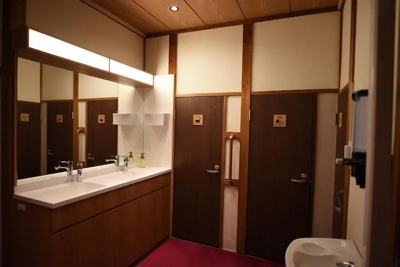 Ryokan Sansuiso Tokio Japón